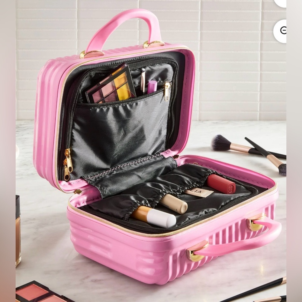 Viral TikTok Pink Hard Shell Cosmetic Travel Case, NWT - Picture 3 of 4